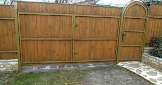 Купить распашные ворота деревянные Бийск, цена от 2706 руб.